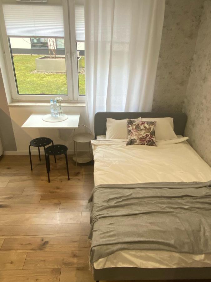 Enes Legnicka Street A Apartment Breslau