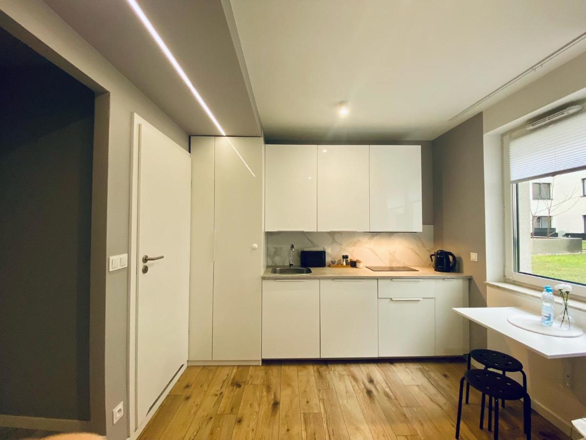 Enes Legnicka Street A Apartment